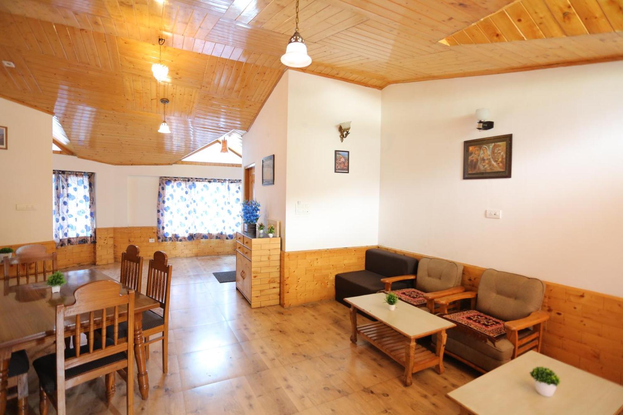 Hotel Surbhi Vashist Exterior foto